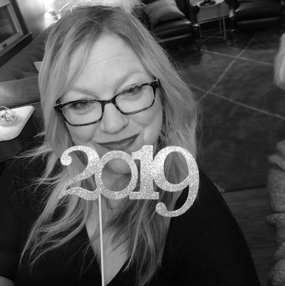 Meet your Posher, Molly - Picture 1 of 1